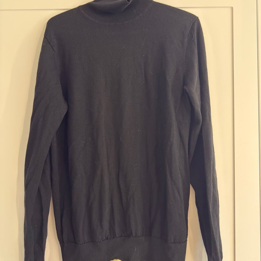 Uniqlo Black Turtleneck Sweater Slim Fit Knit